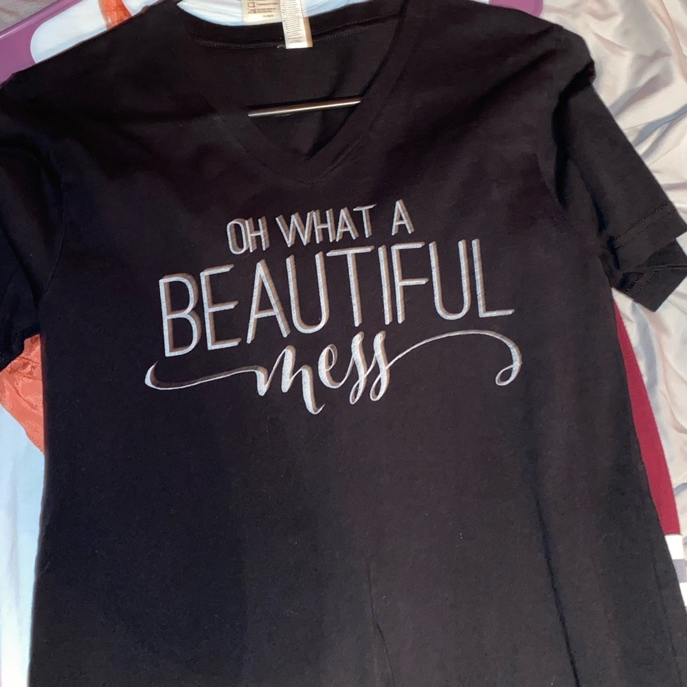 Beautiful mess tee